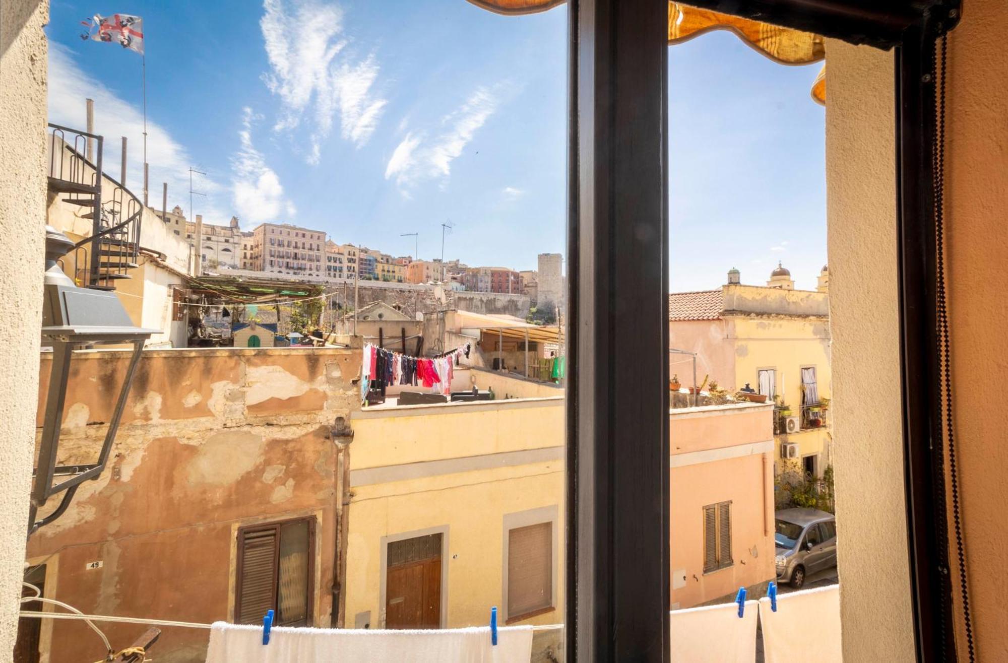 Laribiancos Cagliari Centro Storico Apartment Exterior foto